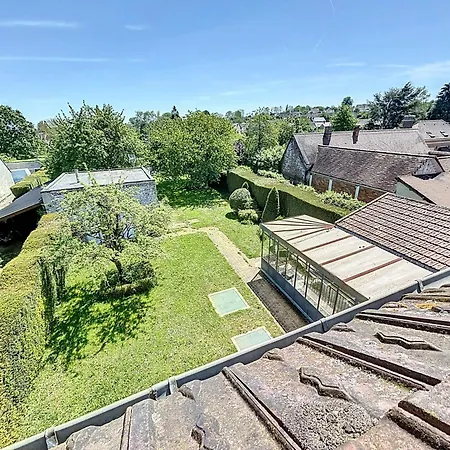 De La Brasserie Villa *